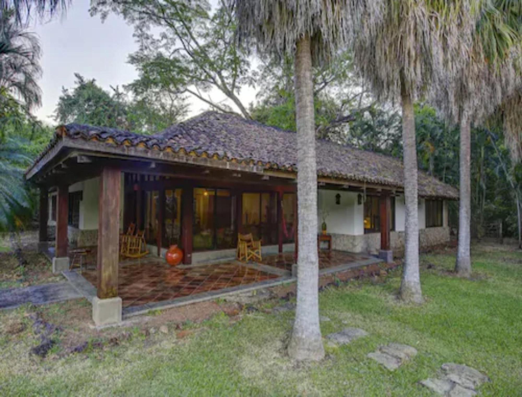 Hacienda La Pacifica Eco-Lodge Cañas Buitenkant foto